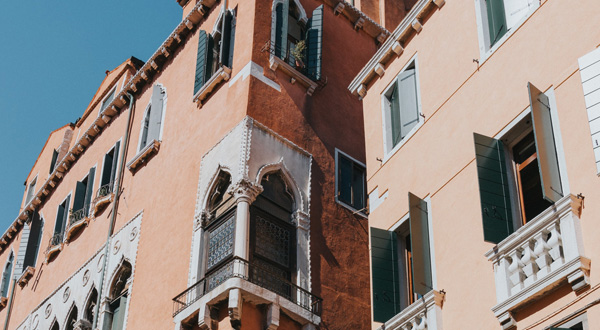 Prima casa: il termine biennale per la vendita non preclude il diritto al credito d’imposta